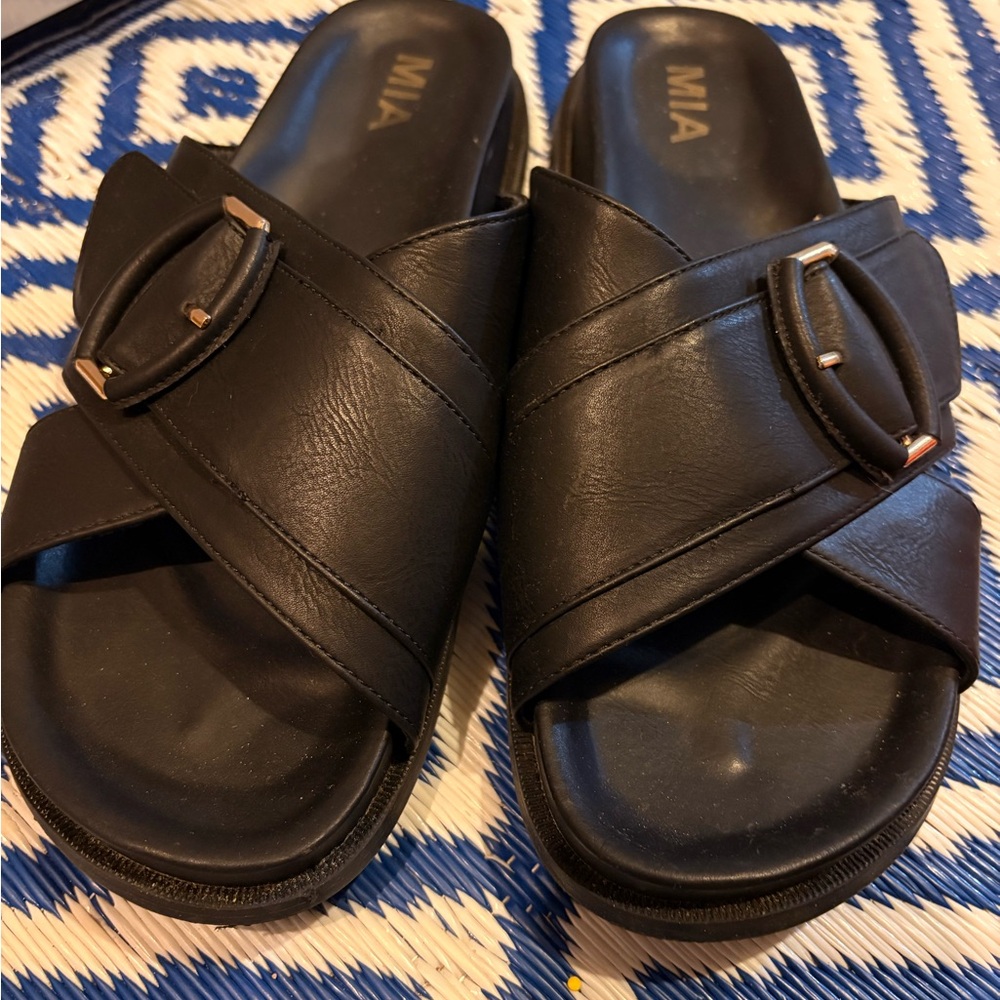 MIA Black Cross-Strap Sandals